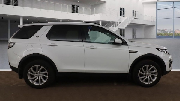 Used Land Rover Discovery Sport 2017 for sale - 76203358: Photo 5