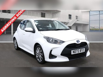 2022 (72) - 1.5 VVT-h Icon Hatchback 5dr Petrol Hybrid E-CVT Euro 6 (s/s) (116 ps)