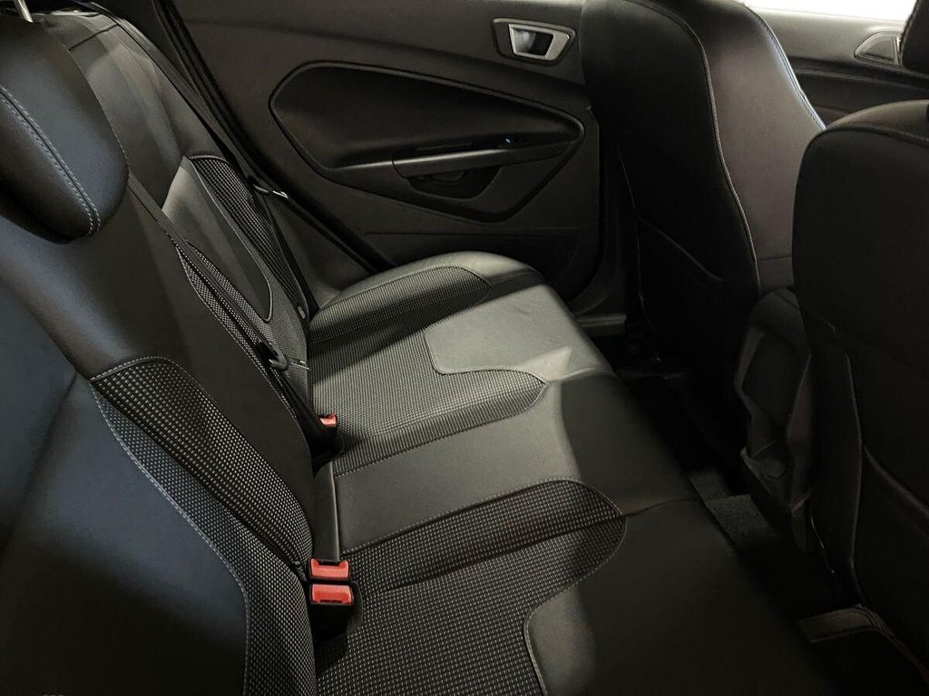 Used Ford Fiesta 2017 for sale - 76132231: Photo 26