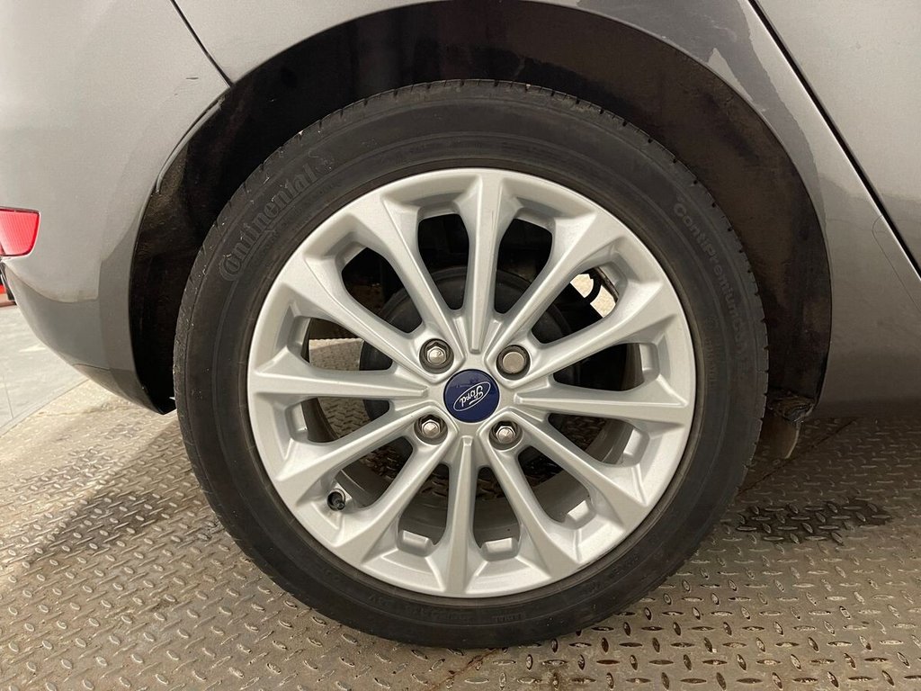 Used Ford Fiesta 2017 for sale - 76132231: Photo 31
