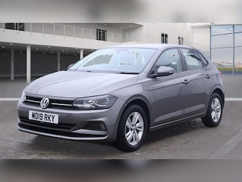 Used Volkswagen Polo 2019 for sale - 76203383: Photo 2