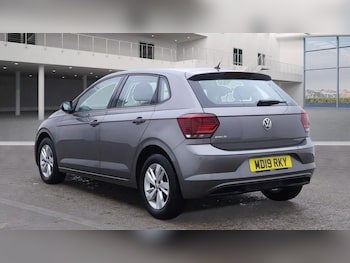 Used Volkswagen Polo 2019 for sale - 76203383: Photo 3