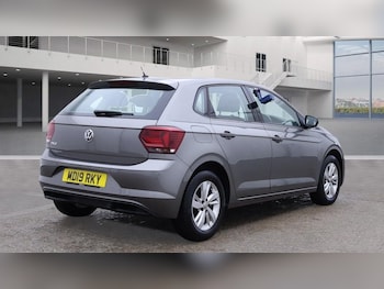 Used Volkswagen Polo 2019 for sale - 76203383: Photo 4