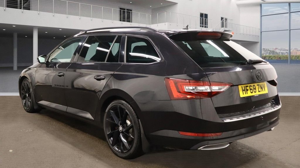 Used Skoda Superb 2018 for sale - 76900567: Photo 3