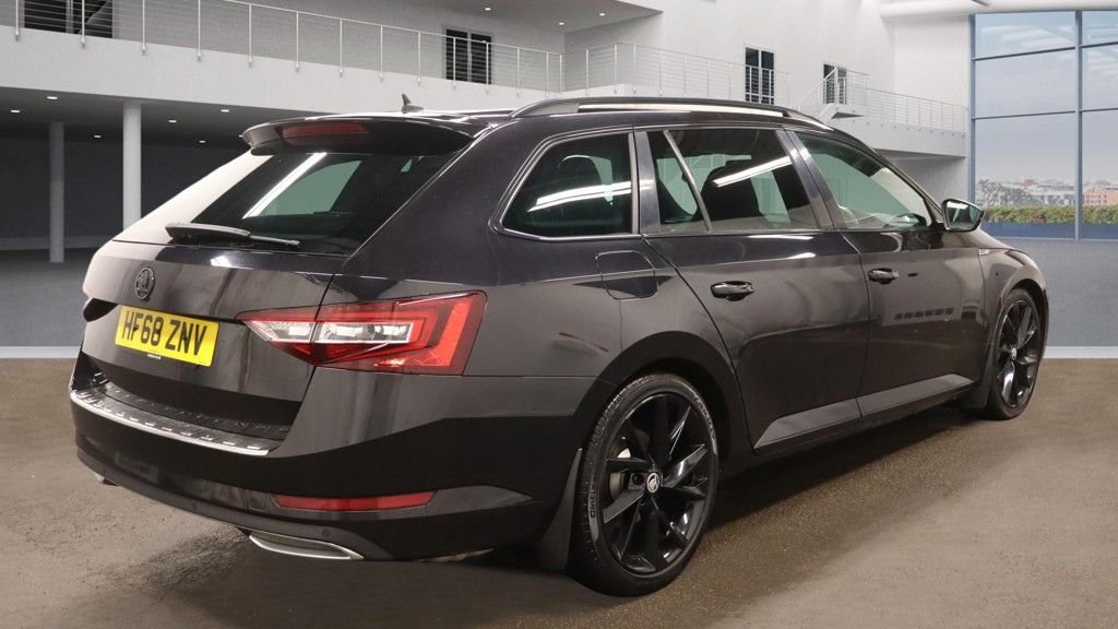 Used Skoda Superb 2018 for sale - 76900567: Photo 4