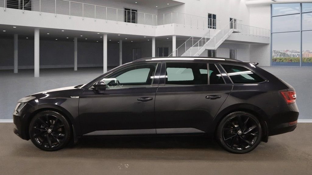 Used Skoda Superb 2018 for sale - 76900567: Photo 6