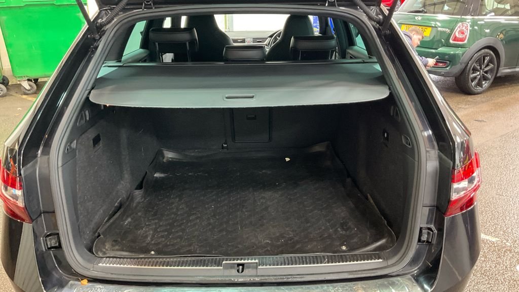 Used Skoda Superb 2018 for sale - 76900567: Photo 7