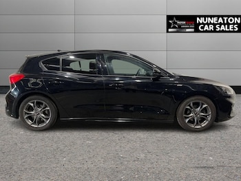 Used Ford Focus 2019 for sale - 76202981: Photo 2