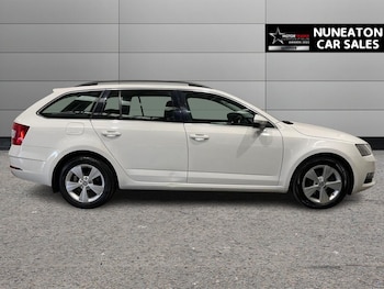 Used Skoda Octavia 2018 for sale - 75573293: Photo