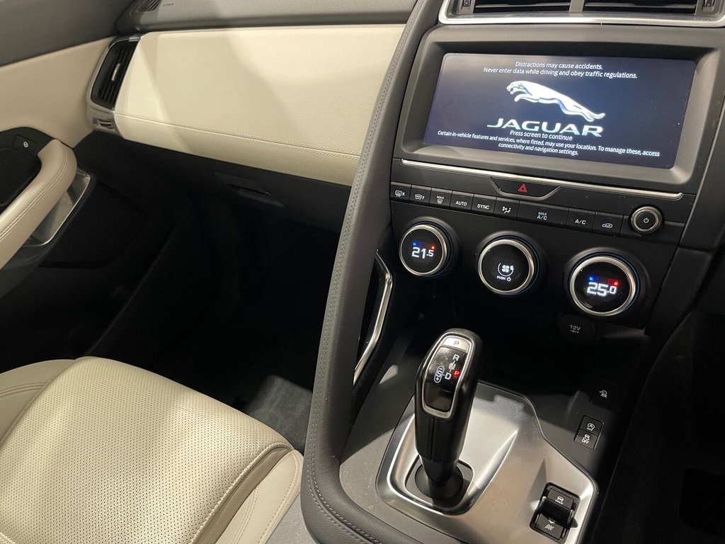 Used Jaguar E-Pace 2018 for sale - 76203521: Photo 16