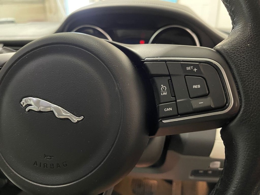 Used Jaguar E-Pace 2018 for sale - 76203521: Photo 25