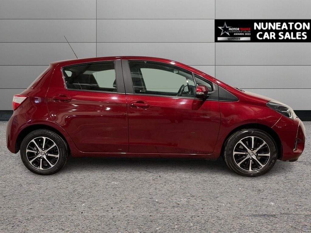 Used Toyota Yaris 2018 for sale - 77333052: Photo 2