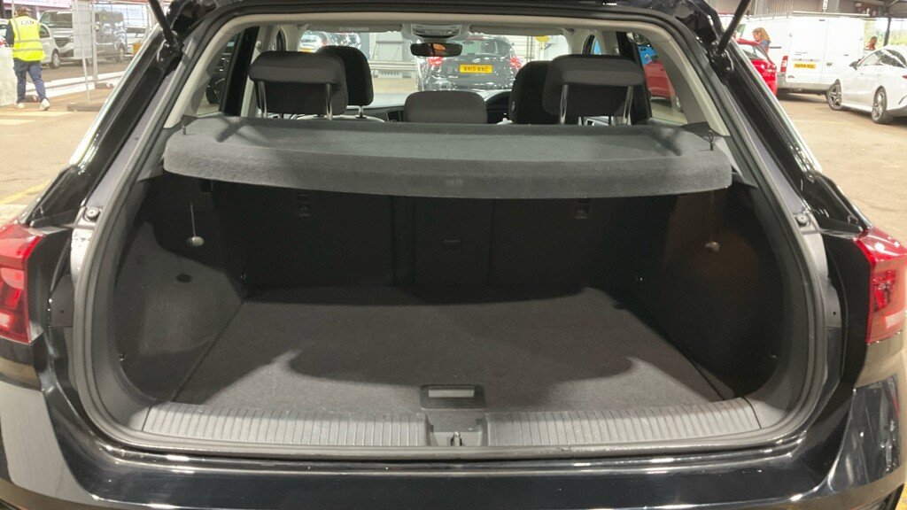 Used Volkswagen T-Roc 2021 for sale - 77507995: Photo 12