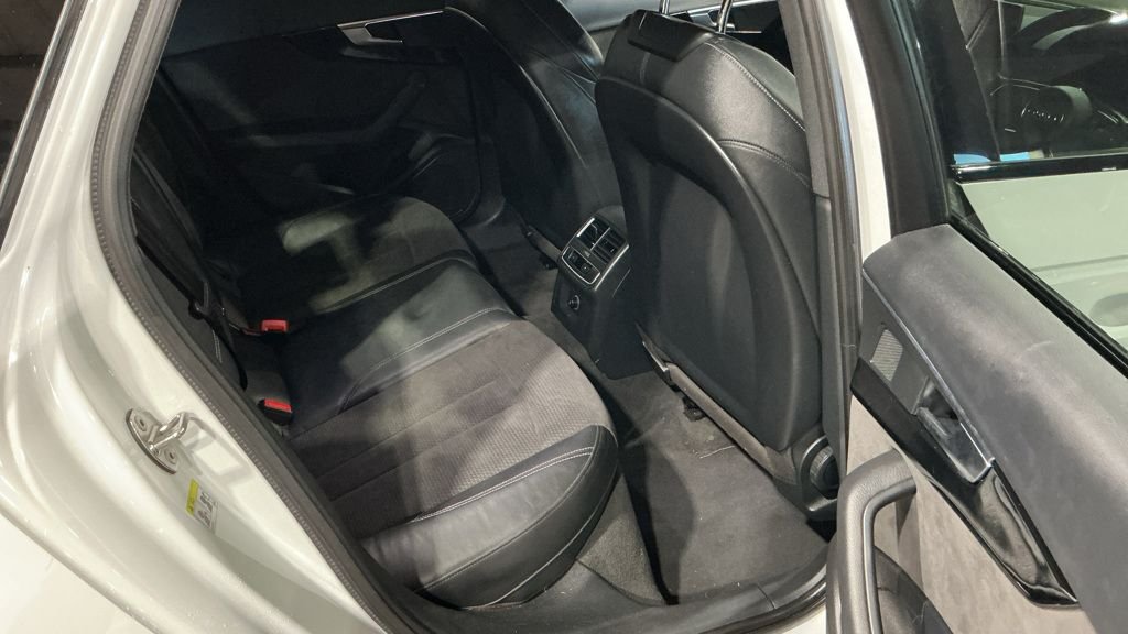 Used Audi A4 2018 for sale - 76454436: Photo 8