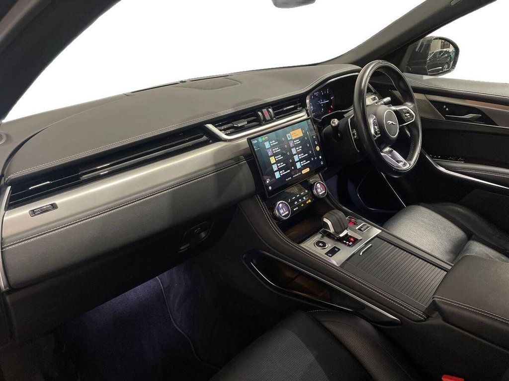 Used Jaguar F-Pace 2021 for sale - 76867825: Photo 14