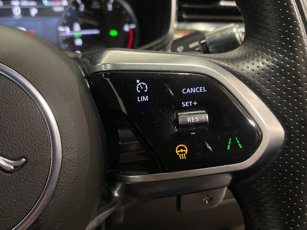 Used Jaguar F-Pace 2021 for sale - 76867825: Photo 25