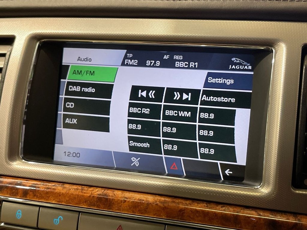 Used Jaguar XF 2010 for sale - 77849719: Photo 11