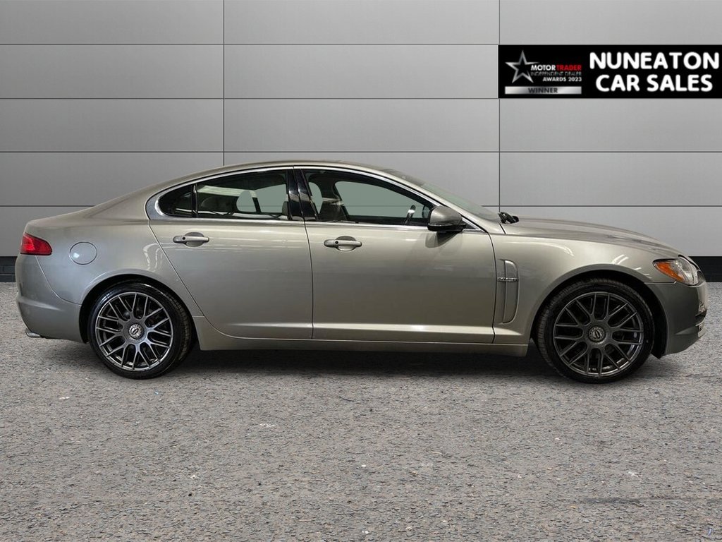 Used Jaguar XF 2010 for sale - 77849719: Photo 2