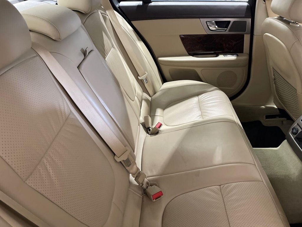 Used Jaguar XF 2010 for sale - 77849719: Photo 26