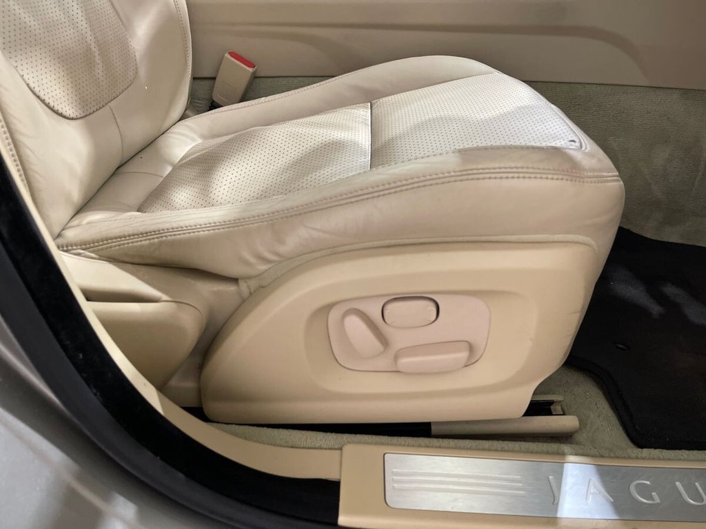 Used Jaguar XF 2010 for sale - 77849719: Photo 32