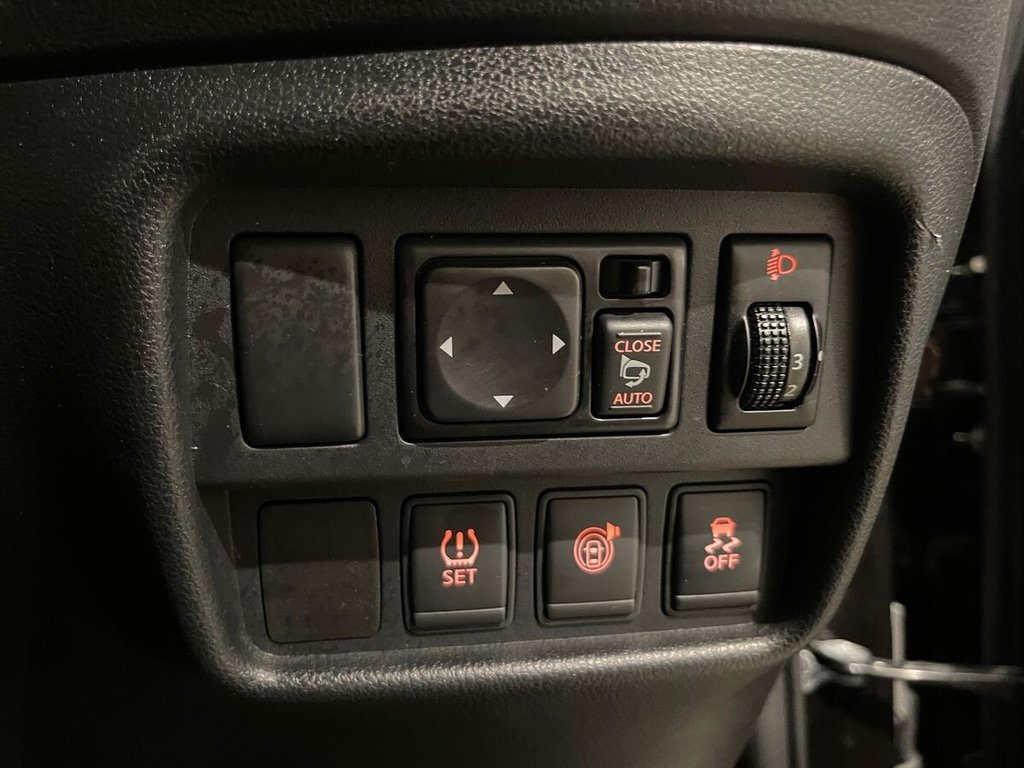 Vehicle 33