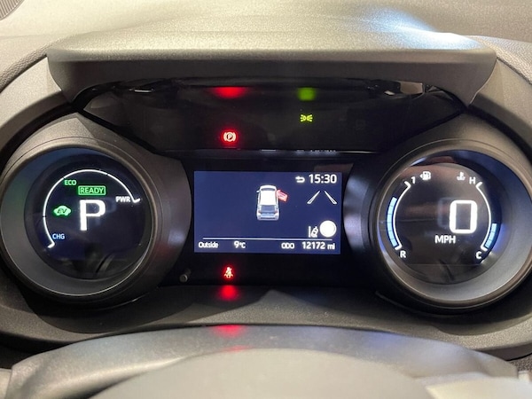 Used Toyota Yaris 2022 for sale - 75642443: Photo 22