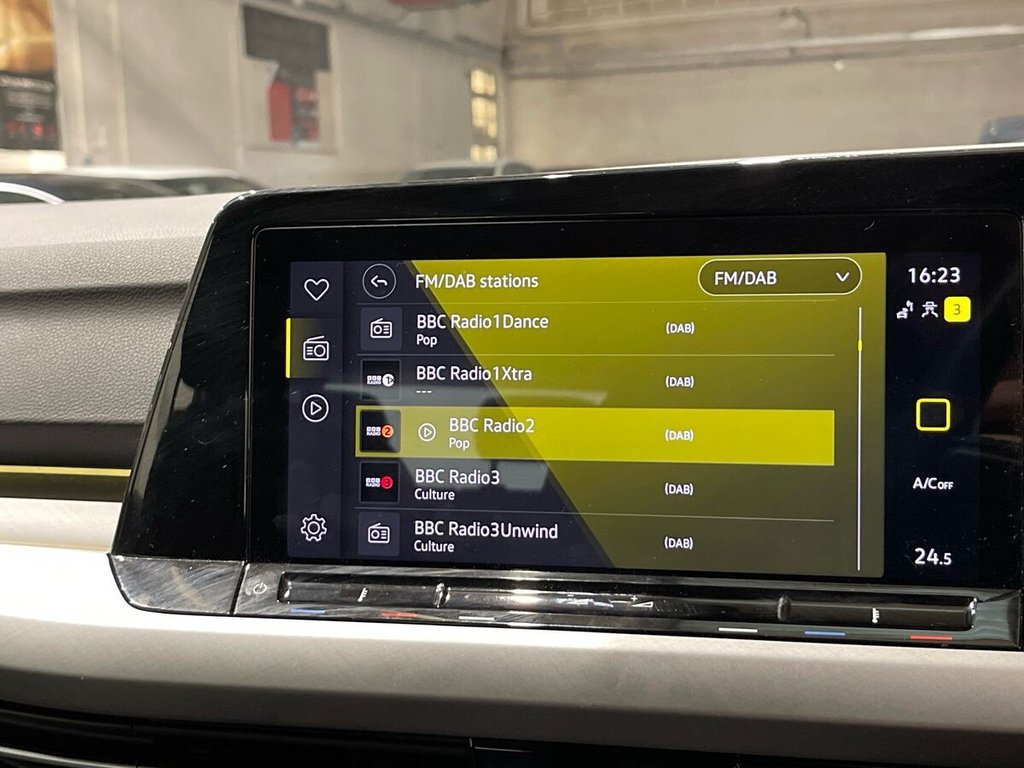 Used Volkswagen Golf 2023 for sale - 77703528: Photo 11