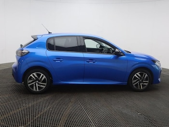 Used Peugeot 208 2023 for sale - 77027462: Photo