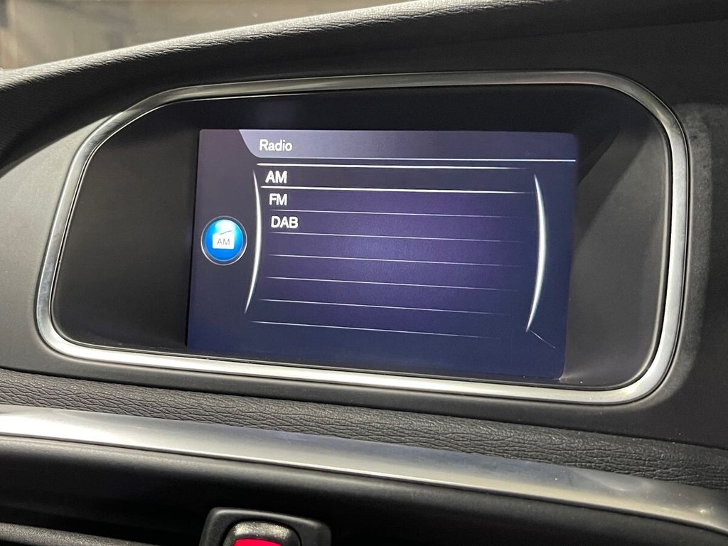 Used Volvo V40 2017 for sale - 77263754: Photo 11