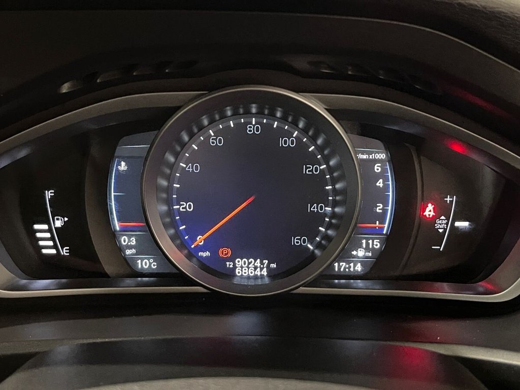 Used Volvo V40 2017 for sale - 77263754: Photo 22