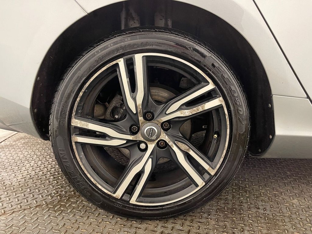 Used Volvo V40 2017 for sale - 77263754: Photo 31