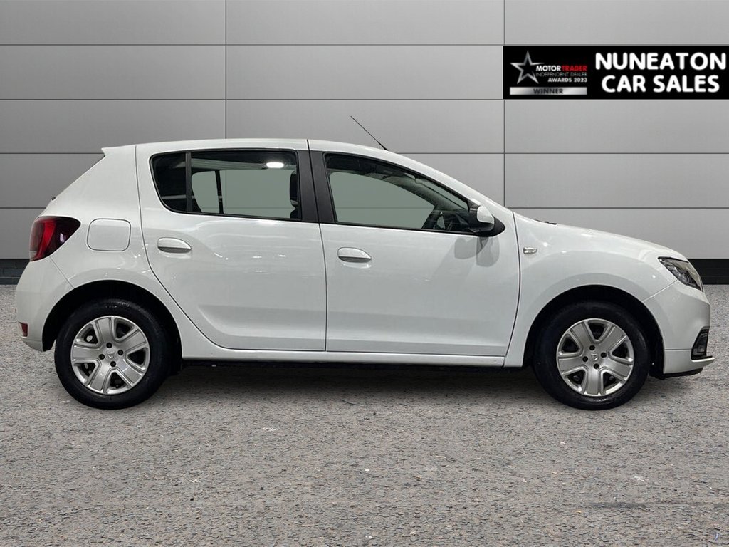 Used Dacia Sandero 2020 for sale - 76900839: Photo 2