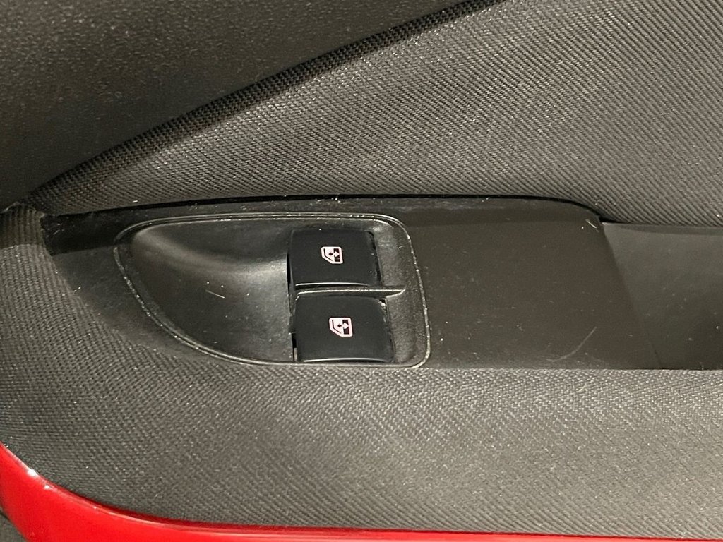 Used Vauxhall ADAM 2014 for sale - 76610301: Photo 16