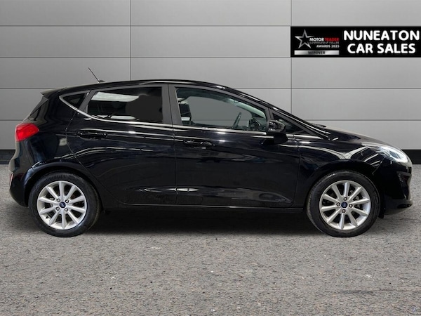 Used Ford Fiesta 2020 for sale - 75122102: Photo 2