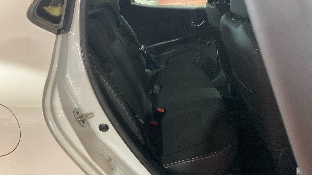 Used Renault Clio 2019 for sale - 77966786: Photo 14