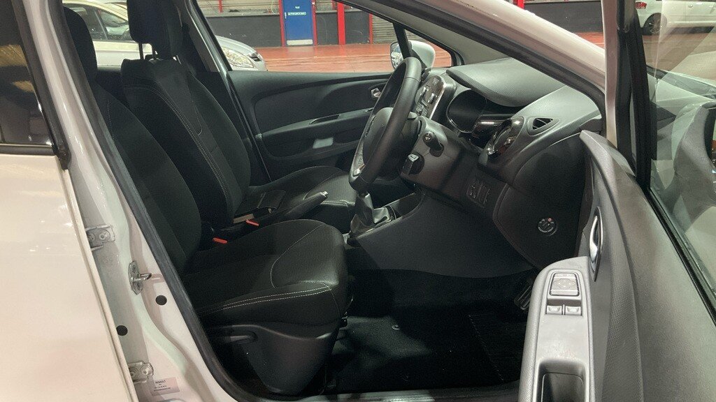 Used Renault Clio 2019 for sale - 77966786: Photo 15