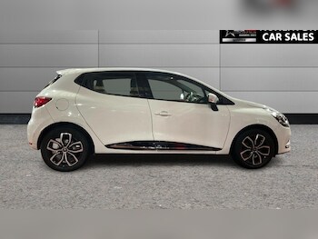 Used Renault Clio 2019 for sale - 77966786: Photo