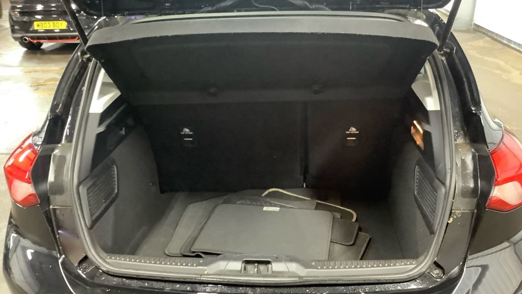 Used Ford Focus 2019 for sale - 76792235: Photo 7