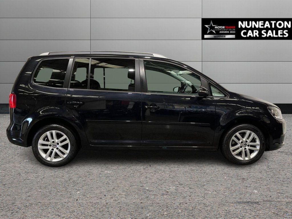 Used Volkswagen Touran 2014 for sale - 77172264: Photo 2