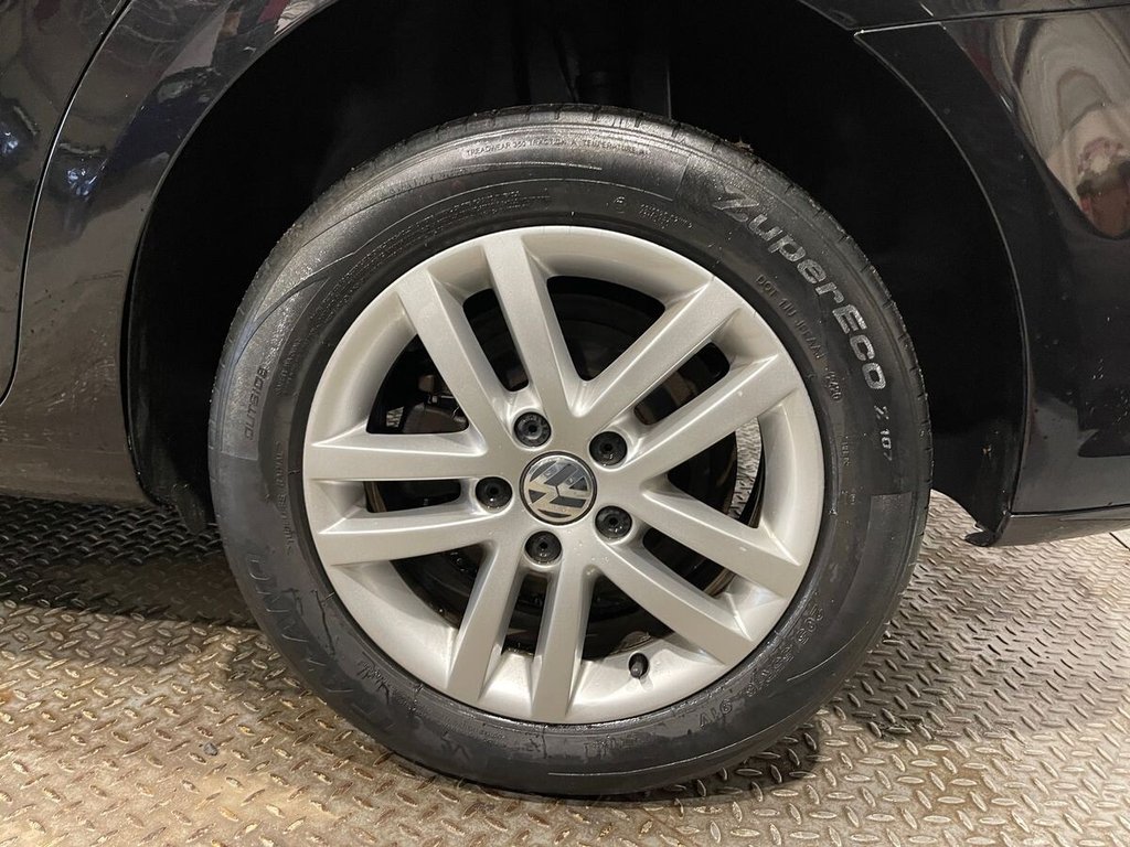 Used Volkswagen Touran 2014 for sale - 77172264: Photo 31