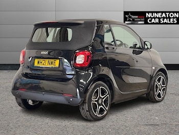 Used smart fortwo 2021 for sale - 76318733: Photo