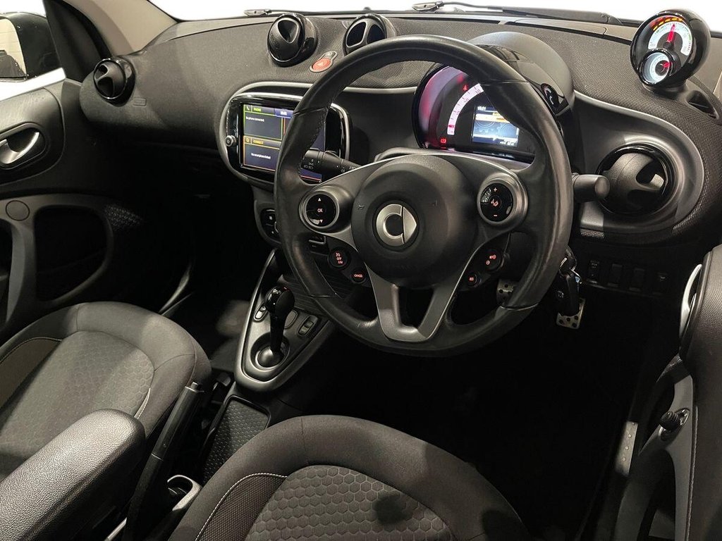 Used smart fortwo 2021 for sale - 76318733: Photo 9