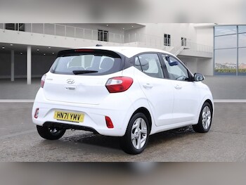 Used Hyundai i10 2021 for sale - 76470421: Photo