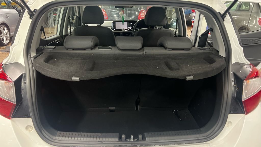 Used Hyundai i10 2021 for sale - 76470421: Photo 7