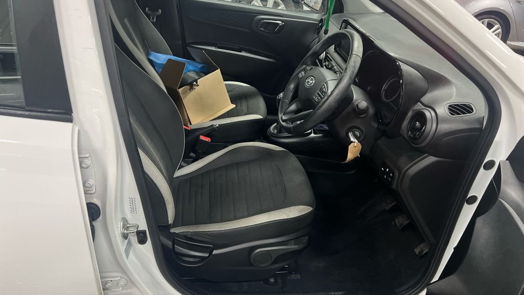 Used Hyundai i10 2021 for sale - 76470421: Photo 9