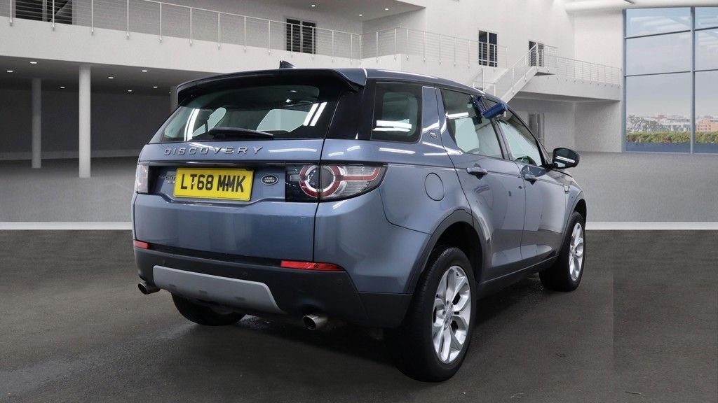 Used Land Rover Discovery Sport 2018 for sale - 76356522: Photo 4