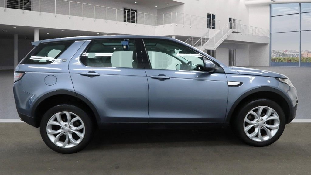 Used Land Rover Discovery Sport 2018 for sale - 76356522: Photo 5