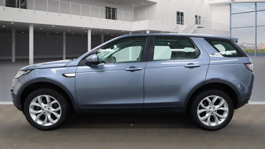 Used Land Rover Discovery Sport 2018 for sale - 76356522: Photo 6