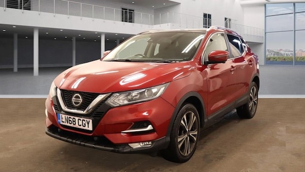 Used Nissan Qashqai 2018 for sale - 76235641: Photo 2