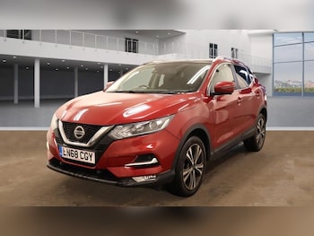 Used Nissan Qashqai 2018 for sale - 76235641: Photo 2
